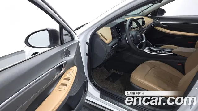 Hyundai Sonata 2022 — фото 13