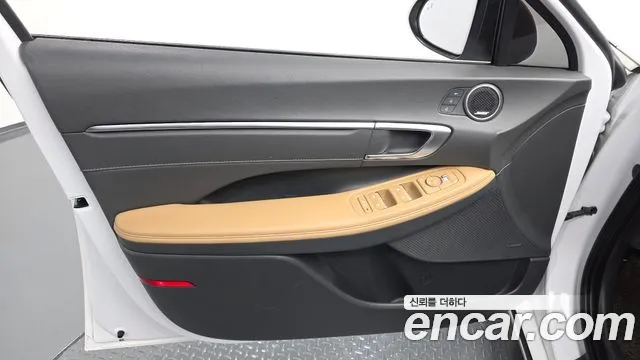 Hyundai Sonata 2022 — фото 14