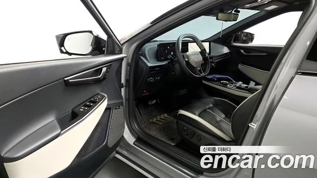 Kia EV6 2025 — фото 10