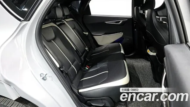 Kia EV6 2025 — фото 12