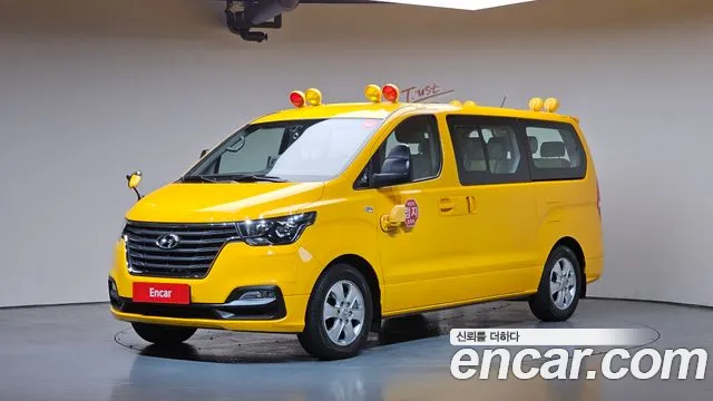 Hyundai Starex 2019 — фото 1