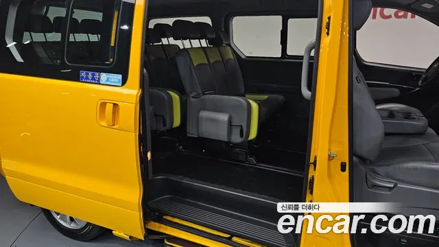 Hyundai Starex 2019 — фото 11