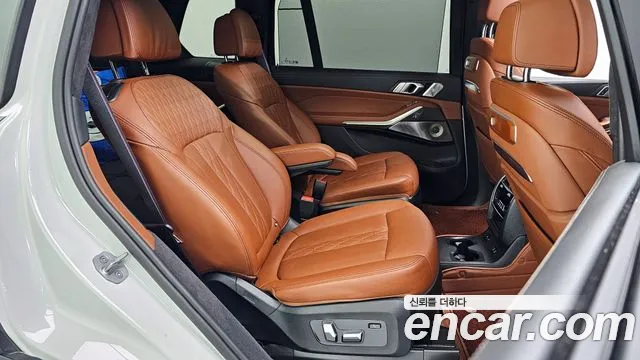 BMW X7 2024 — фото 11
