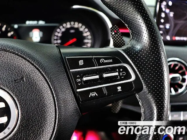 Kia Stinger 2021 — фото 19