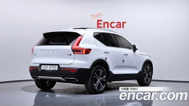 Volvo XC40 2020 — фото 2