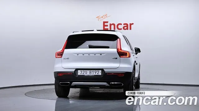 Volvo XC40 2020 — фото 4