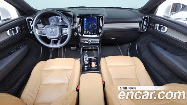 Volvo XC40 2020 — фото 10