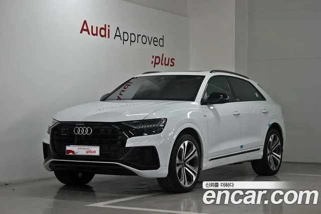 Audi Q8 2023 — фото 1