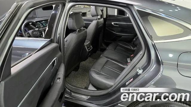 Hyundai Sonata 2020 — фото 11