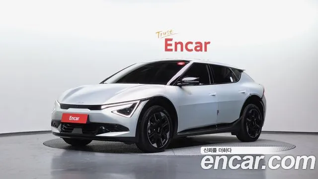 Kia EV6 2025 — фото 1