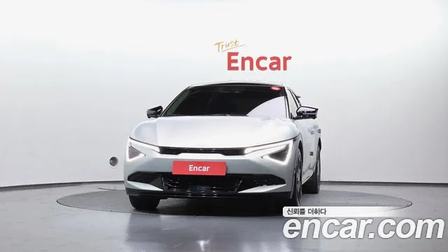 Kia EV6 2025 — фото 3