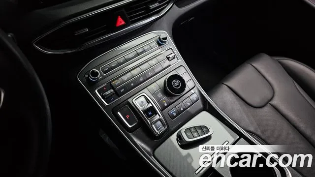 Hyundai Santafe 2022 — фото 12