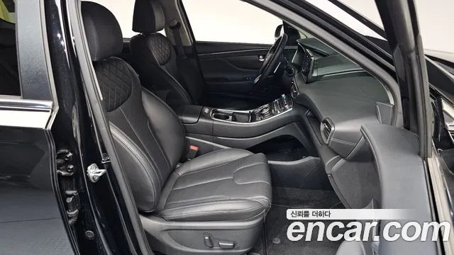 Hyundai Santafe 2022 — фото 18