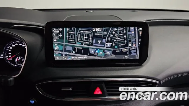 Hyundai Santafe 2022 — фото 20