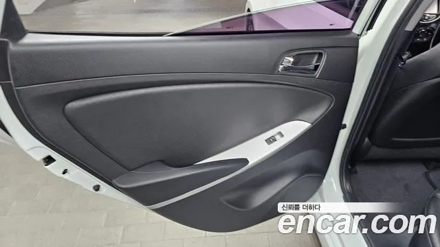 Hyundai Accent 2014 — фото 15