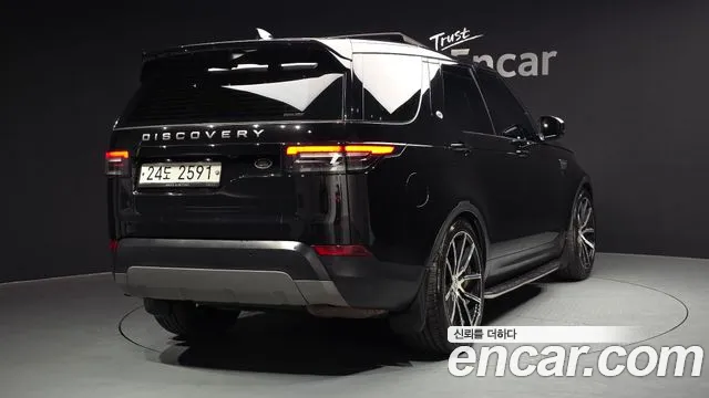 Land Rover Discovery 2018 — фото 2