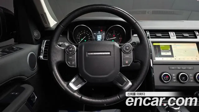 Land Rover Discovery 2018 — фото 13