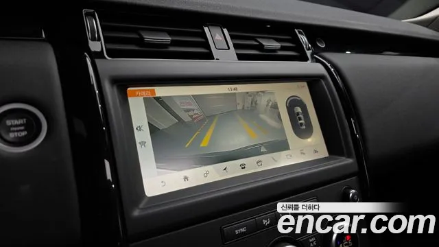 Land Rover Discovery 2018 — фото 15