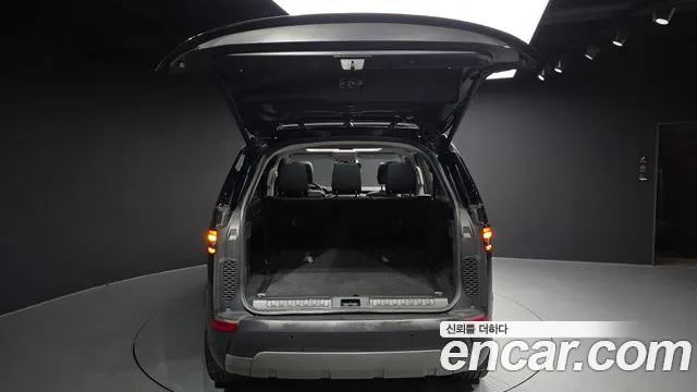 Land Rover Discovery 2018 — фото 20
