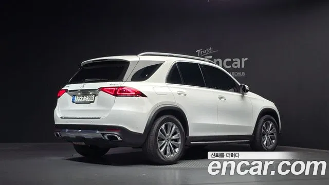 Mercedes-Benz GLE-Class 2021 — фото 2