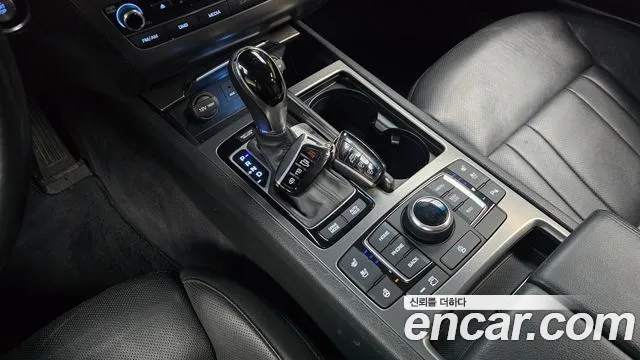 Hyundai Genesis 2016 — фото 9