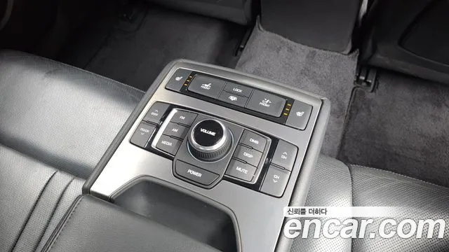 Hyundai Genesis 2016 — фото 19