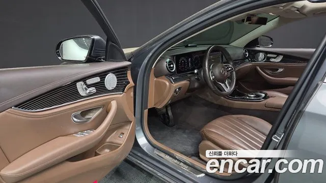 Mercedes-Benz E-Class 2019 — фото 10