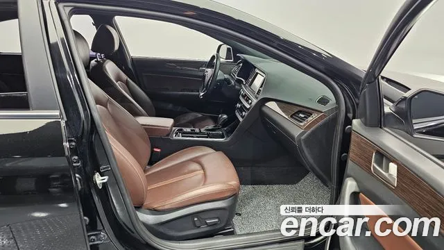 Hyundai Sonata 2019 — фото 17