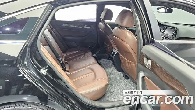 Hyundai Sonata 2019 — фото 18