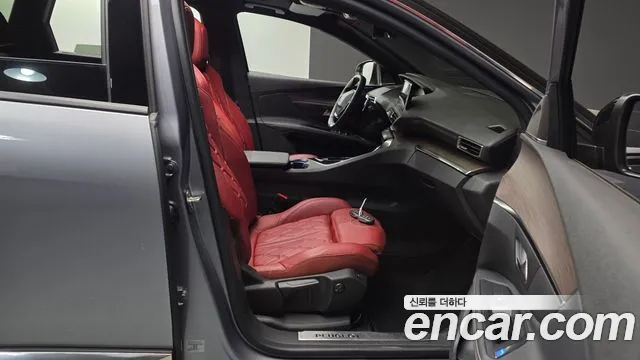 Peugeot 5008 2024 — фото 17