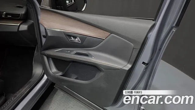 Peugeot 5008 2024 — фото 14