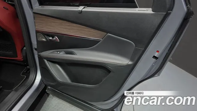 Peugeot 5008 2024 — фото 15