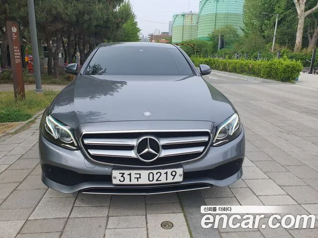 Mercedes-Benz E-Class 2017 — фото 2