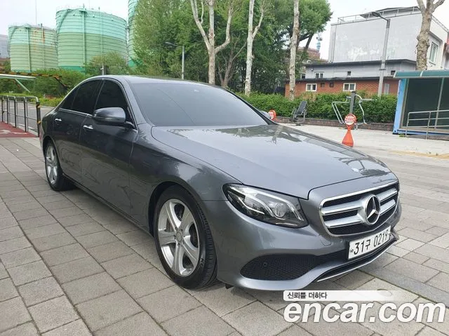 Mercedes-Benz E-Class 2017 — фото 3