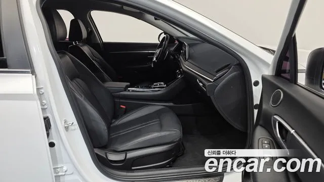 Hyundai Sonata 2021 — фото 11
