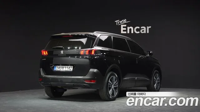 Peugeot 5008 2024 — фото 2