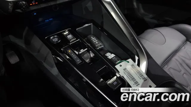 Peugeot 5008 2024 — фото 12