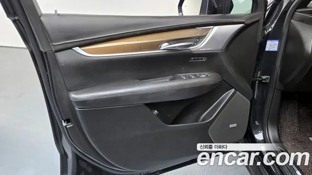 Cadillac XT5 2020 — фото 14