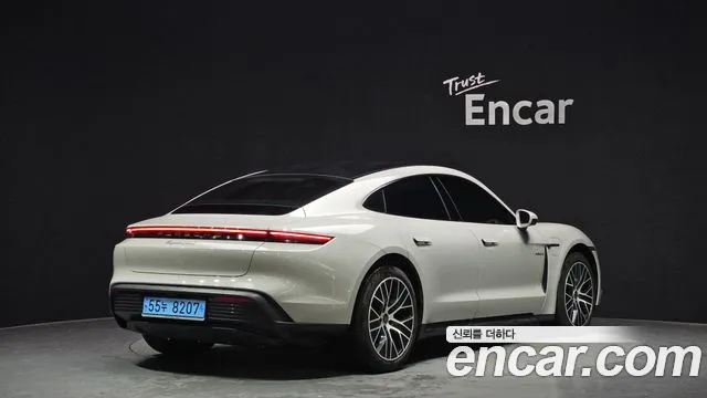 Porsche Taycan 2021 — фото 2
