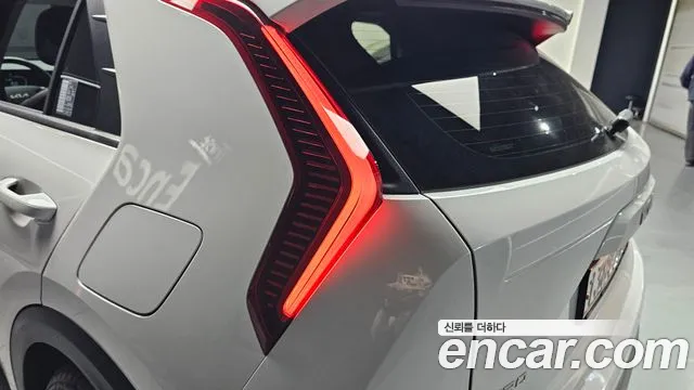 Kia Niro 2022 — фото 8