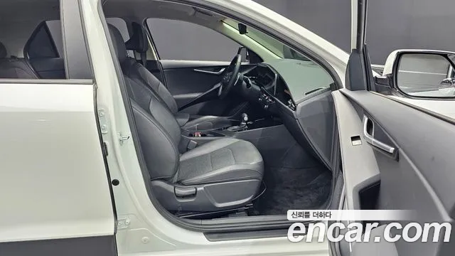 Kia Niro 2022 — фото 15