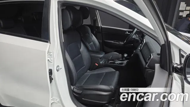 Kia Sportage 2018 — фото 12