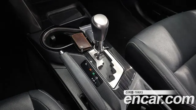 Toyota RAV4 2016 — фото 11