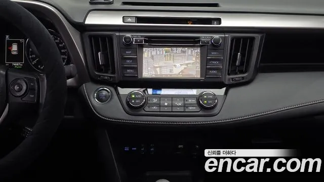 Toyota RAV4 2016 — фото 18