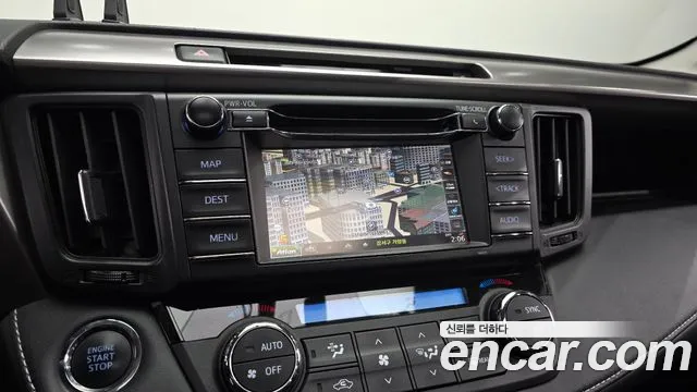 Toyota RAV4 2016 — фото 14