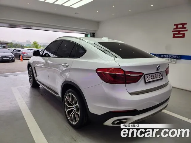 BMW X6 2016 — фото 12