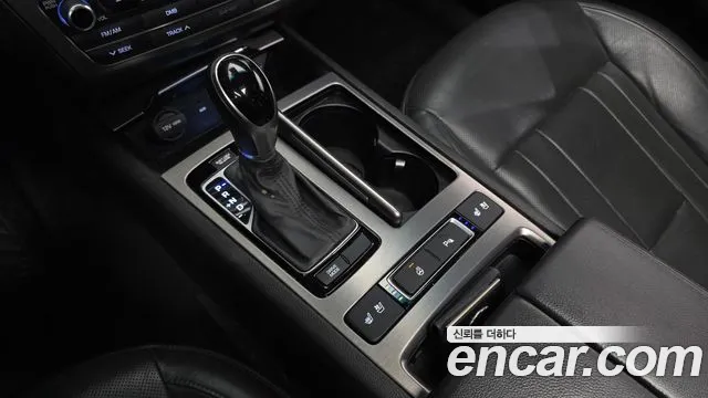 Hyundai Genesis 2015 — фото 9