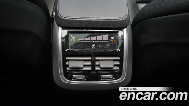 Volvo XC90 2017 — фото 17