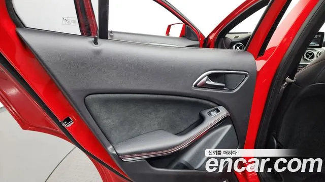 Mercedes-Benz GLA-Class 2019 — фото 15