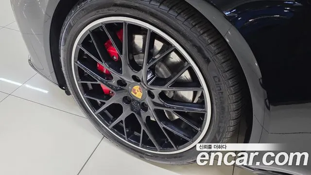 Porsche Panamera 2020 — фото 17